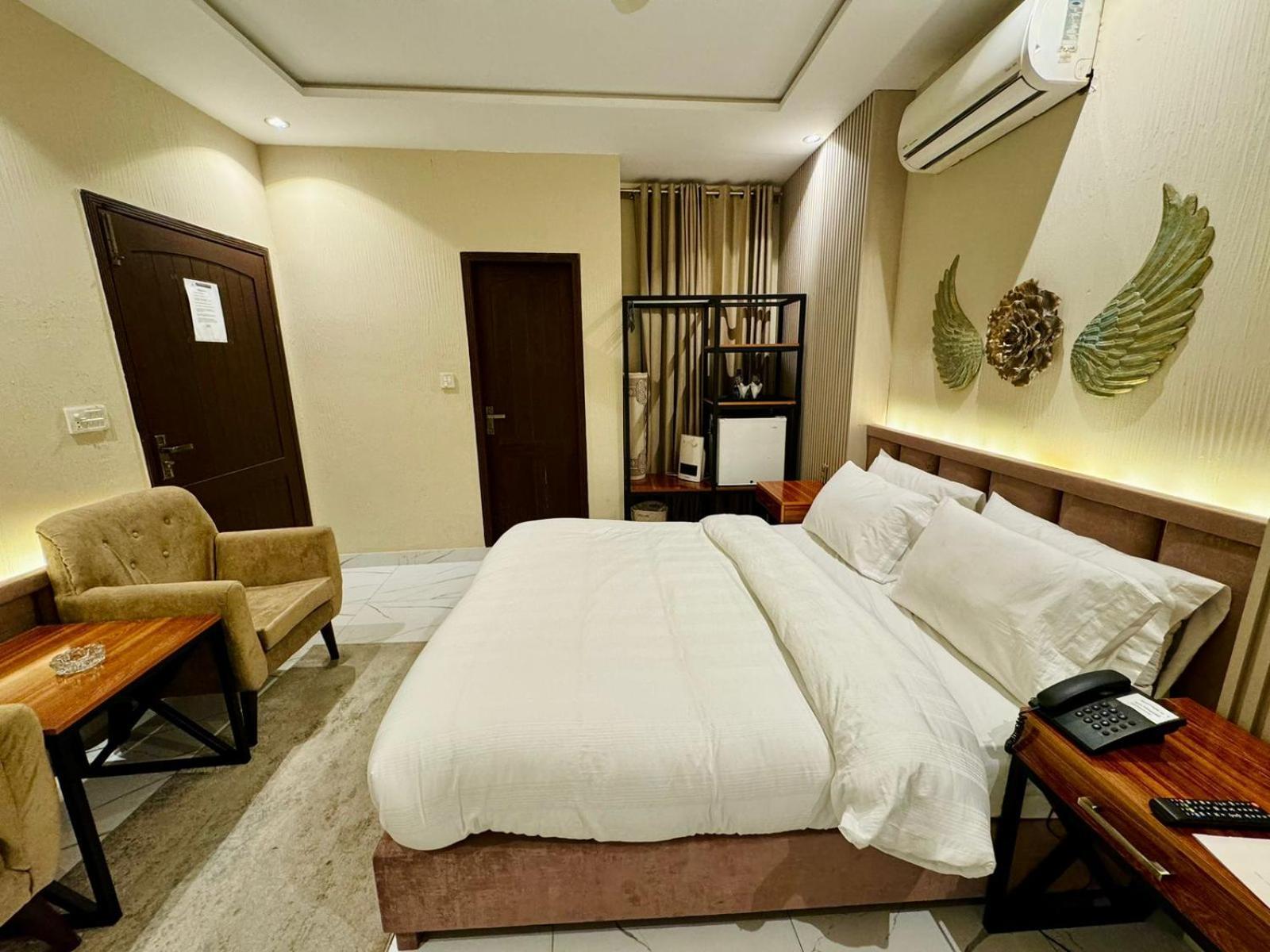 Shelton Boulevard Hotel Lahore Eksteriør billede